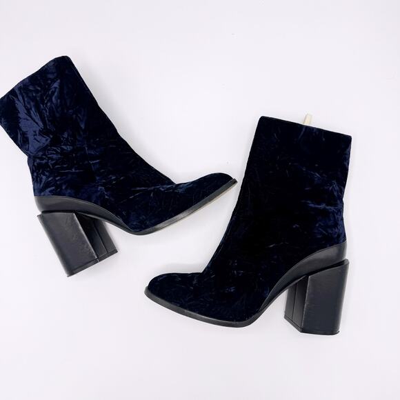 Dear Frances Spirit Boots in Blue Velvet (Size 39) - Picture 11 of 13